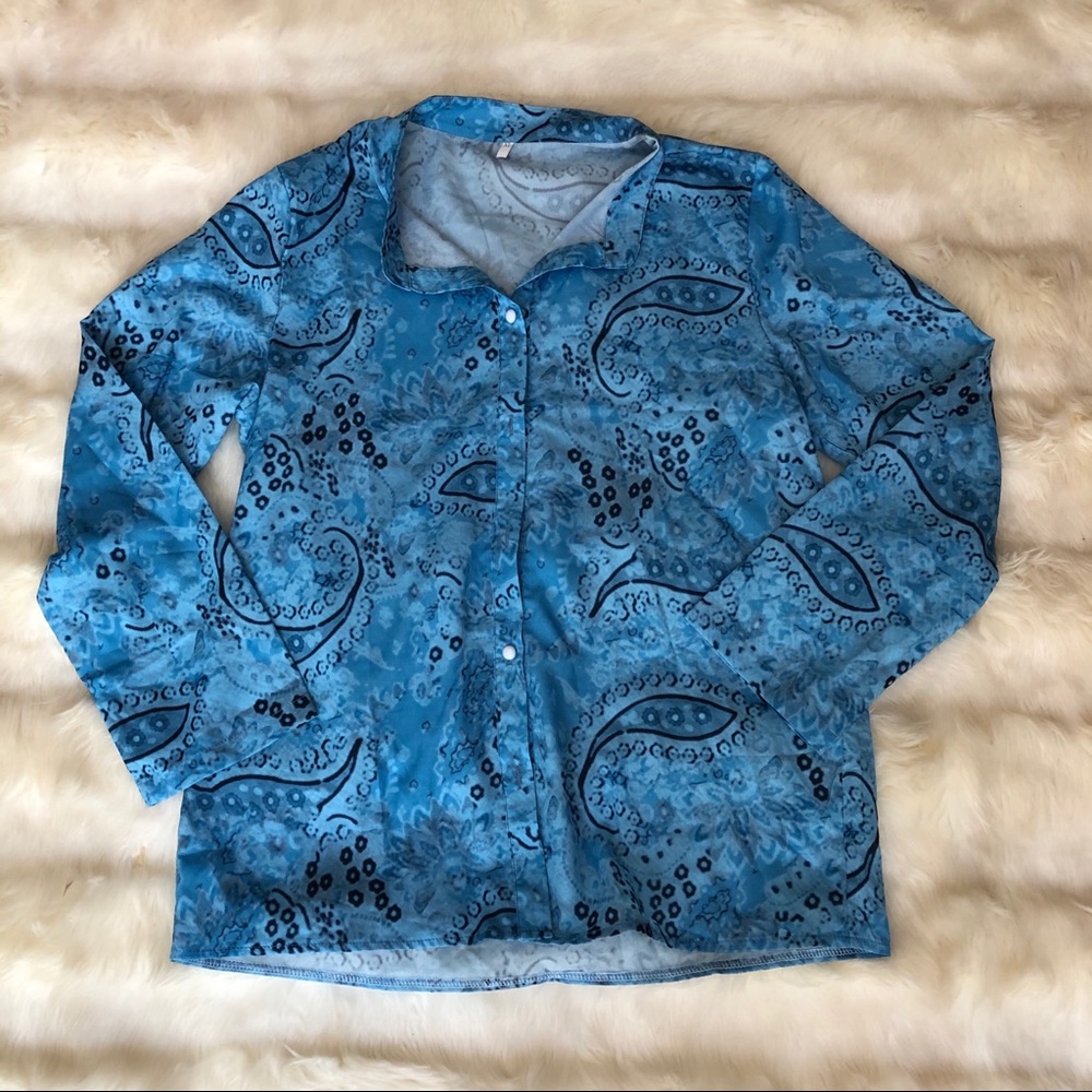 Blue Long-Sleeve Patterned Button-down